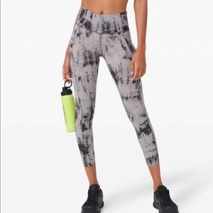 Gray/Black tie dye Lululemon Fast and Free leggings - size 8